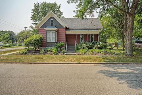 819 1st Street, New Glarus, WI, 53574 | Card Image
