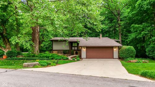 4480 E Wembley Ln, Columbus, IN, 47201-9643 | Card Image