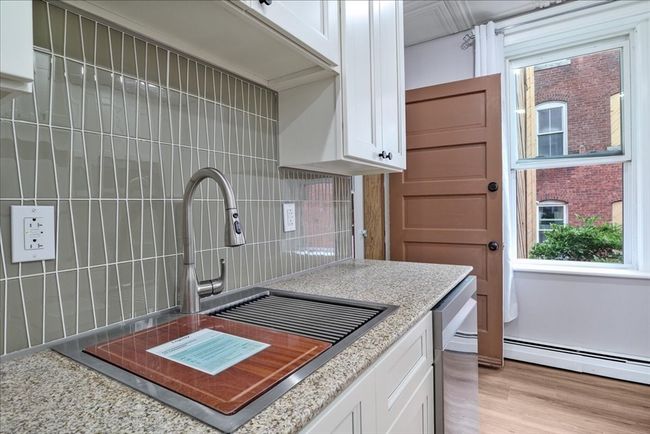 APT-6 - 6 Chatham Pl, Condo with 2 bedrooms, 1 bathrooms and 1 parking in Worcester MA | Image 10