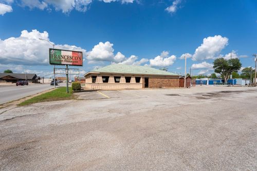 426 S Wilson St, Vinita, OK, 74301-4246 | Card Image