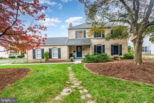 1030 Beech Ave, HERSHEY, PA, 17033-2207 | Card Image