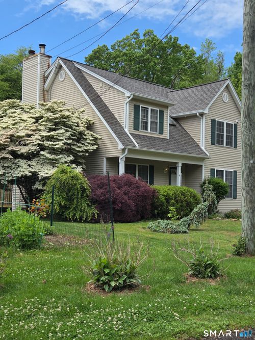 11 Cottage Ln, Niantic, CT, 06357-3301 | Card Image