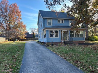 19636 Chagrin Boulevard, House other with 4 bedrooms, 2 bathrooms and null parking in Shaker Heights OH | Image 1