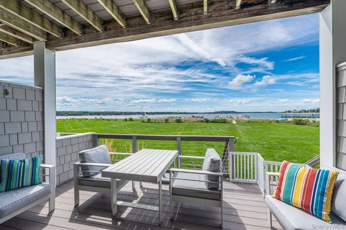 5e-2460 Shipyard Ln, East Marion, NY, 11939-1237 | Card Image