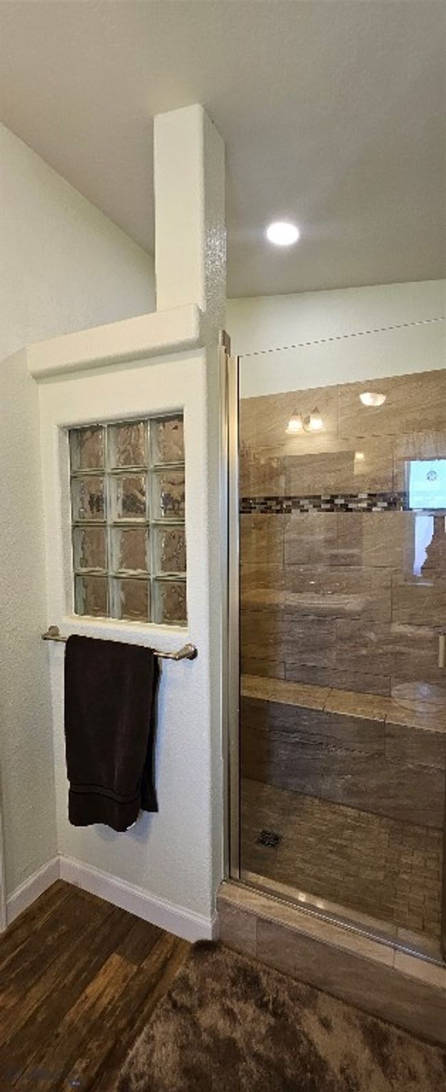Tiled Primary Bath | Image 11