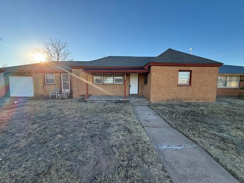 1211 Main Ave, Ralls, TX, 79357-3711 | Card Image