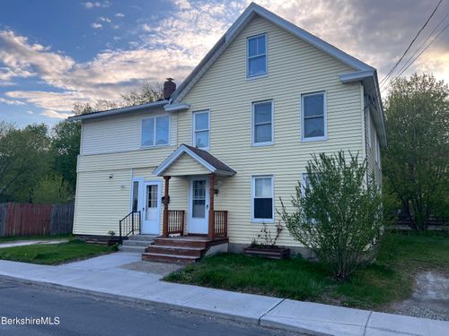 16 Albert St, Adams, MA, 01220 | Card Image