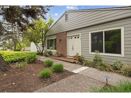 1397 Bonniebrae Dr, Lake Oswego, OR, 97034-1627 | Card Image