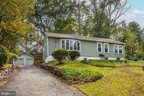 86 Jacobs Creek Rd, Ewing, NJ, 08628-1704 | Card Image