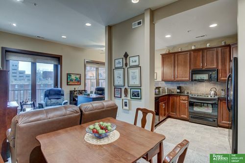 210 S 16th Street, Omaha, NE, 68102 | Card Image