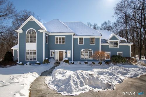 102 Coventry Ln, Trumbull, CT, 06611-1055 | Card Image