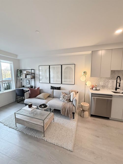 508-13258 105 Ave, Surrey, BC, V3T1Z1 | Card Image