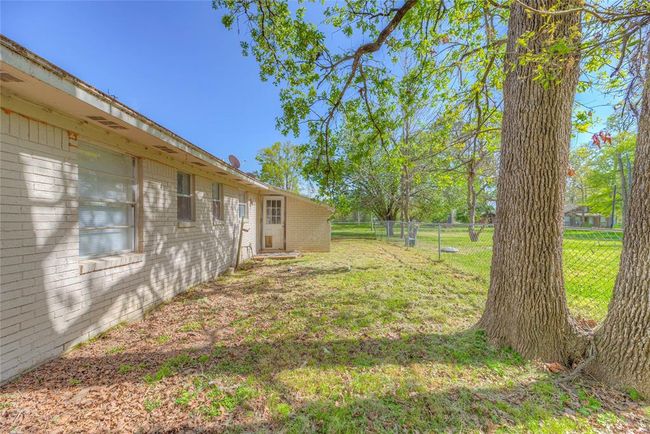 20 W Oakridge Dr, House other with 3 bedrooms, 2 bathrooms and 2 parking in Pointblank TX | Image 13