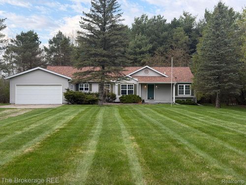 1405 E Grand Blanc Rd, Grand Blanc, MI, 48439-8876 | Card Image