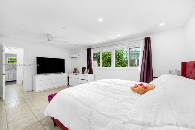 1805 Keystone Blvd, House other with 4 bedrooms, 2 bathrooms and null parking in North Miami FL | Image 18