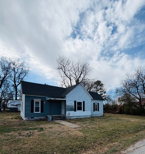 311 E 7th St, Lockwood, MO, 65682-8304 | Card Image