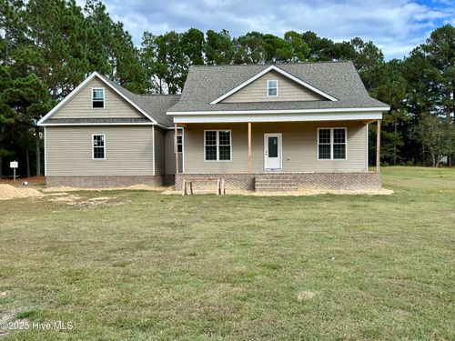 100 Chris St, Mount Olive, NC, 28365-9472 | Card Image