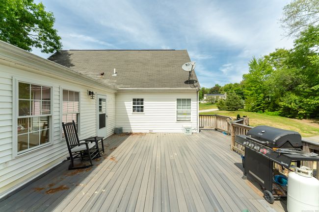 15 Stanmark Dr, House other with 5 bedrooms, 3 bathrooms and 4 parking in Plainfield CT | Image 9