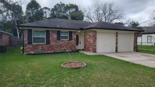 115 N Shirley Street, Alvin, TX, 77511 | Card Image