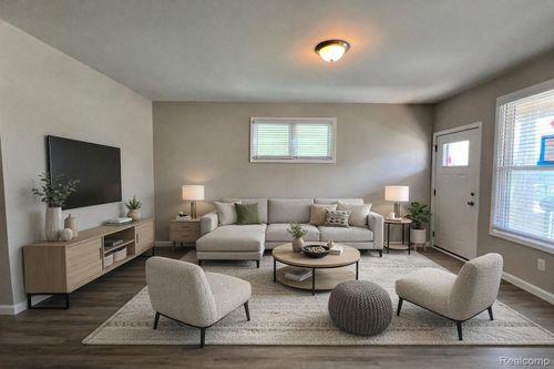 2918 Garland St, Detroit, MI, 48214-2126 | Card Image