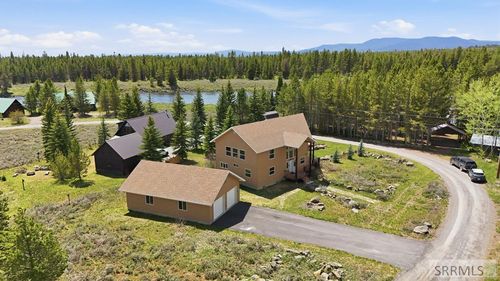 3424 W Robbins Cir, Island Park, ID, 83429-5064 | Card Image