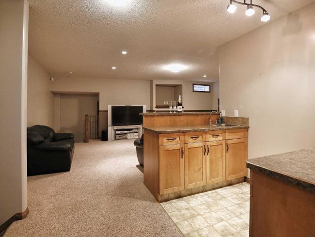 101 Grizzly Terrace N, Home with 5 bedrooms, 3 bathrooms and 4 parking in Lethbridge AB | Image 31