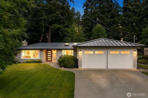 17529 93rd Ave Ne, Bothell, WA, 98011-3607 | Card Image