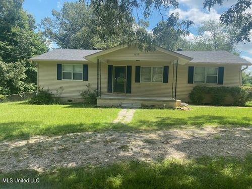 1632 Laughter Rd, Nesbit, MS, 38651-9382 | Card Image