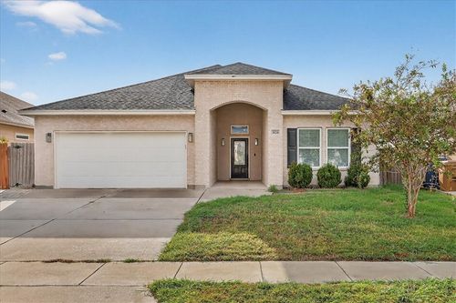 3826 Pennine Way, Corpus Christi, TX, 78414-4444 | Card Image