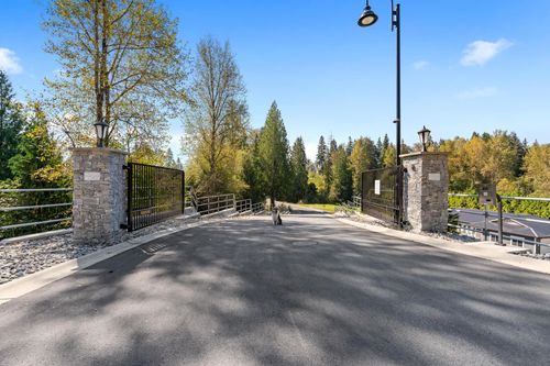 32285 Silver Creek Dr, Mission, BC, V2V0L7 | Card Image