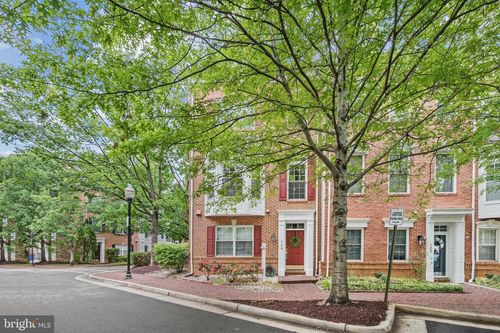 120 Martin Ln, ALEXANDRIA, VA, 22304-7747 | Card Image