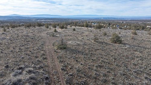 5818 Se Thomas Rd, Prineville, OR, 97754-7959 | Card Image