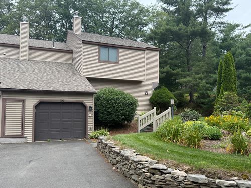 17-17 Maple Ln, Avon, CT, 06001-4523 | Card Image
