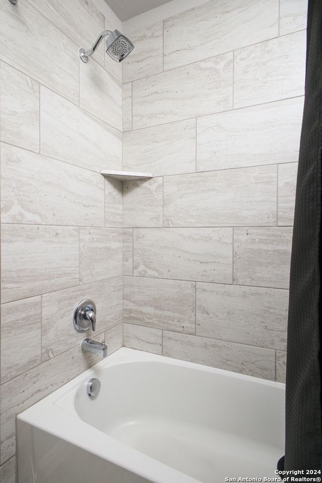 225 Treble Knl, House other with 4 bedrooms, 3 bathrooms and null parking in Spring Branch TX | Image 29