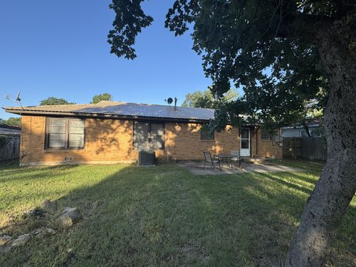 879 N Lydia St, Stephenville, TX, 76401-2826 | Card Image