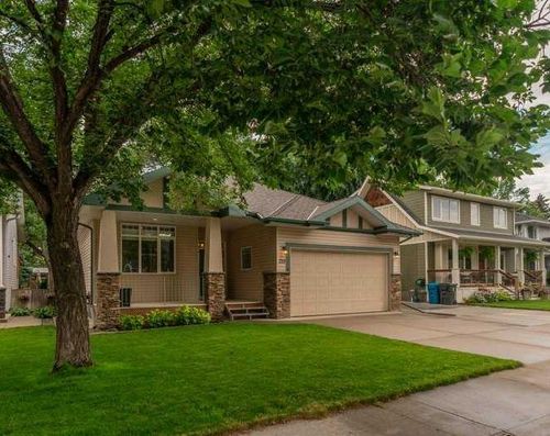 215 Dieppe Blvd S, Lethbridge, AB, T1J3W8 | Card Image