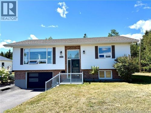 {{alt}} | Card Image