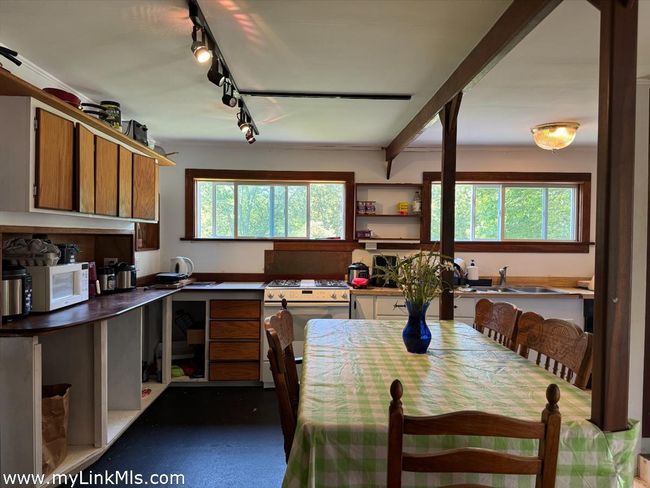 9 Moshup Trl, House other with 2 bedrooms, 2 bathrooms and null parking in Aquinnah MA | Image 22