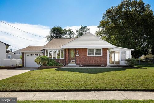 3 Thomas Ave, BELLMAWR, NJ, 08031-2063 | Card Image