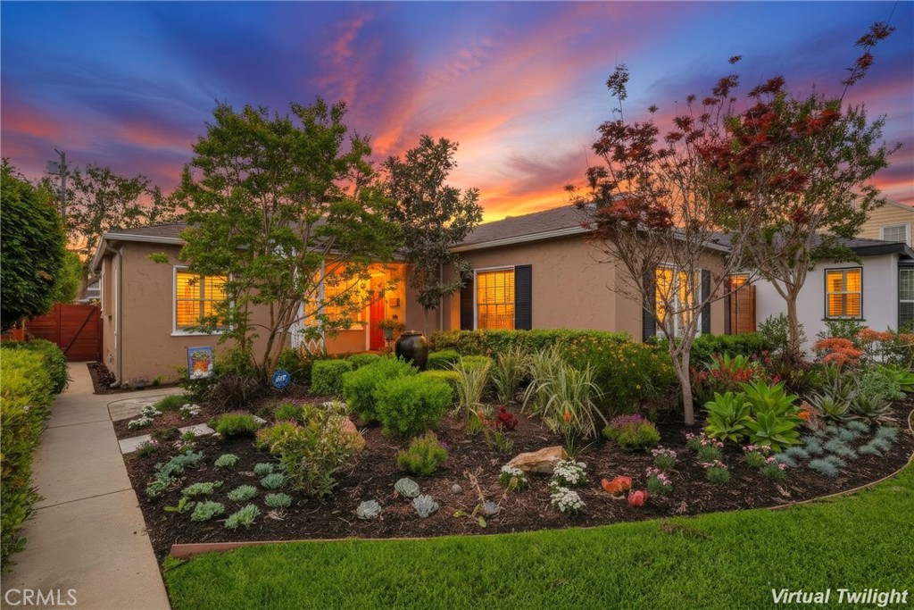 1450 E Armando Dr, For Sale in Long Beach - eXp Realty