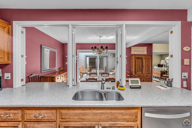 13 Sw Pepper Tree Ln, Townhouse with 4 bedrooms, 4 bathrooms and null parking in Topeka KS | Image 11