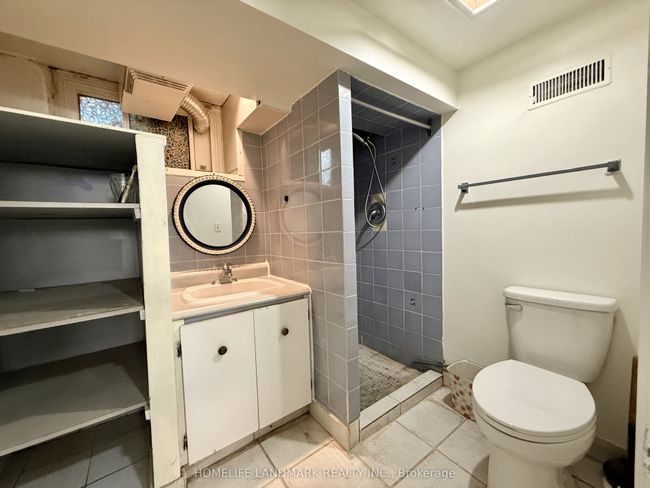 17 Arkell St, House other with 7 bedrooms, 2 bathrooms and 2 parking in Hamilton ON | Image 11