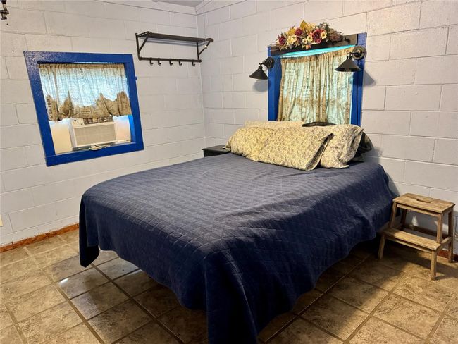 4025 Oil Field Rd, Home with 1 bedrooms, 1 bathrooms and null parking in Goliad TX | Image 23
