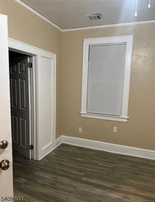 2-80 Crawford St, East Orange, NJ, 07018-1831 | Card Image