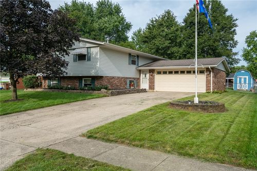 5213 Saum St, Fairborn, OH, 45324-1818 | Card Image