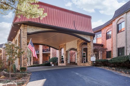 289-5800 Coach Gate Wynde, Louisville, KY, 40207-2290 | Card Image