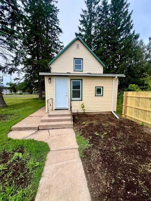 214 S 2nd St, Keewatin, MN, 55753-3305 | Card Image