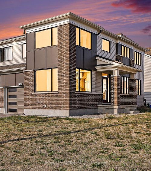 165 Yearling Cir, Richmond, ON, K0A2Z0 | Card Image