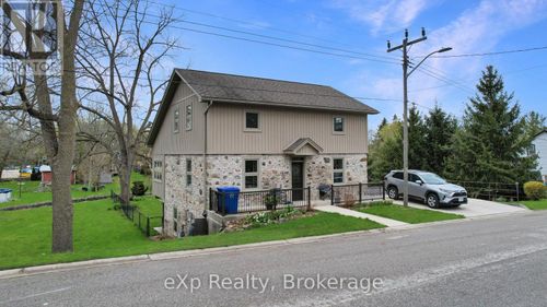 372 Adam St, Neustadt, ON, N0G2M0 | Card Image