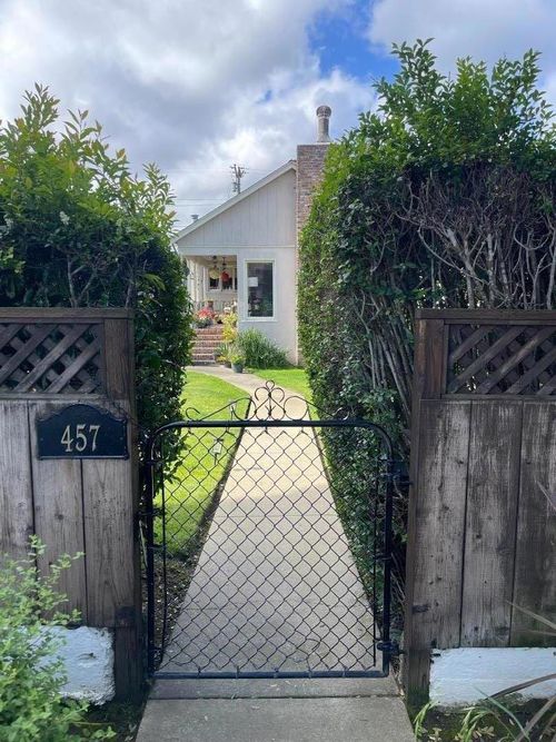 457 Commercial Avenue, South San Francisco, CA, 94080 | Card Image